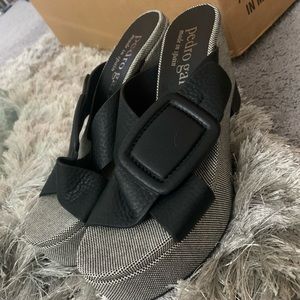 Hello Gorgeous Lady’s come check this Sexy Nice looking Pedro Garcia made in Spa